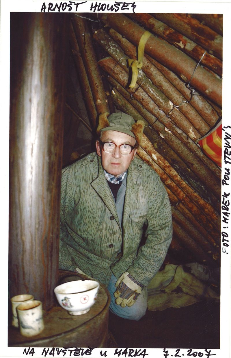 Arnošt Hloušek na poustevně u Habrůveckých smrků  (2007).