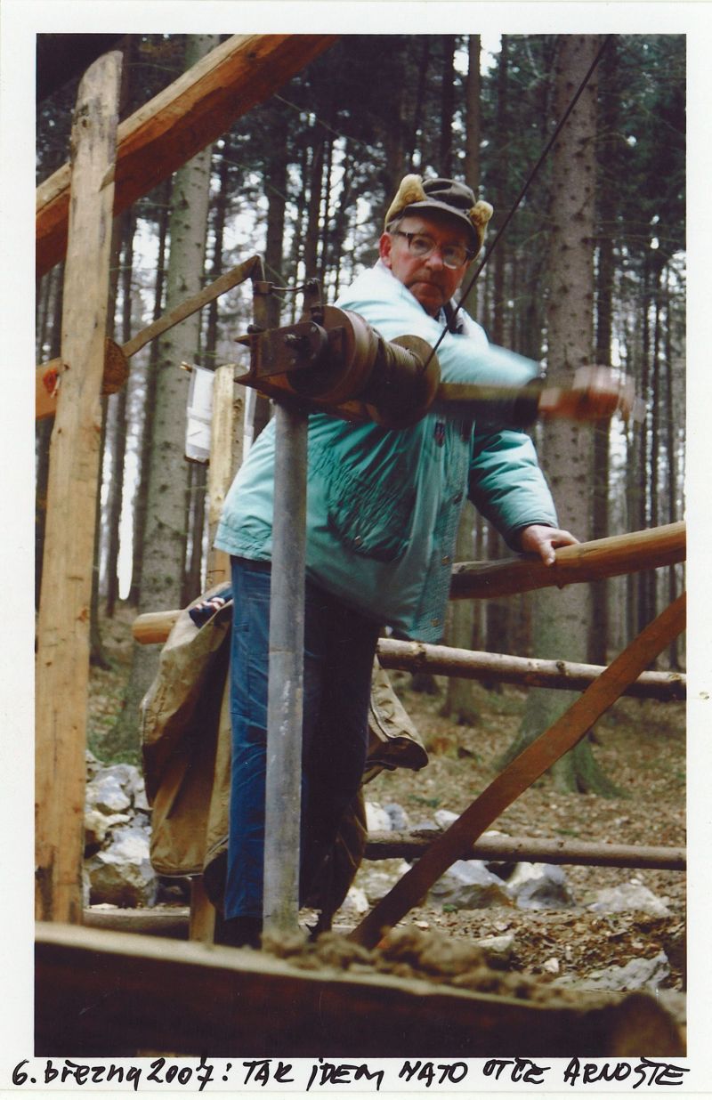 Arnošt Hloušek na Závrtu u Habrůveckých smrků (2007).